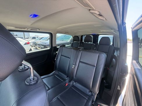 Used 2018 Mercedes-Benz Metris Passenger image 6