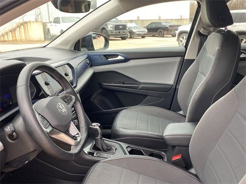 Used 2023 Volkswagen Taos SE image 19