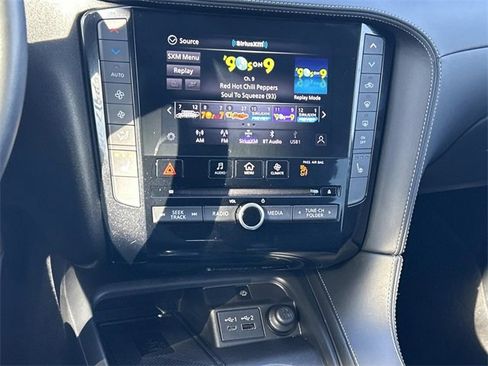 Certified 2025 INFINITI QX50 Luxe image 35