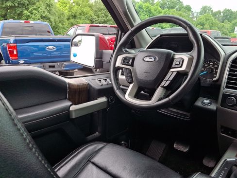 Used 2019 Ford F150 Lariat AWD/4WD image 14