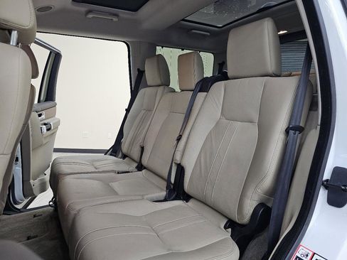 Used 2016 Land Rover LR4 HSE image 26