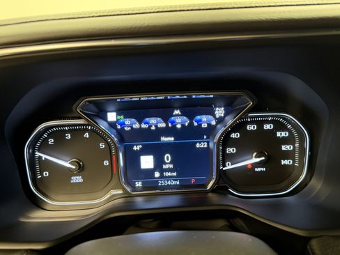 Used 2021 GMC Yukon XL Denali image 8