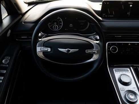 Used 2024 Genesis GV80 2.5T image 11