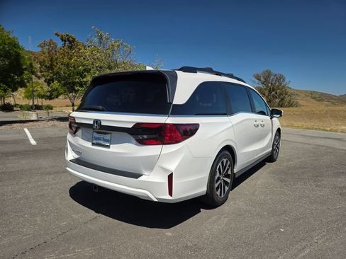 New 2026 Honda Odyssey EX-L image 6