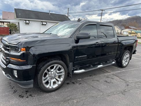 Used 2018 Chevrolet Silverado 1500 LT w/ All Star Edition AWD/4WD image 1