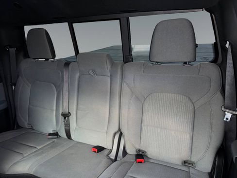 Used 2021 RAM 1500 Big Horn AWD/4WD image 18