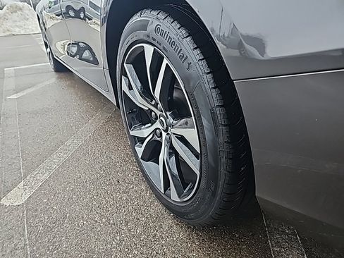 Used 2024 Volvo S60 B5 Core image 43