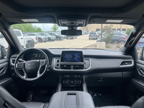 Used 2021 Chevrolet Suburban RST w/ Luxury Package image 24