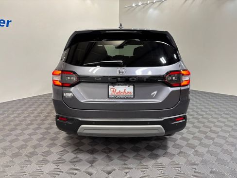 Certified 2025 Honda Pilot EX-L image 5