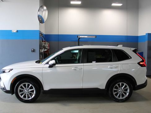 Used 2024 Honda CR-V EX image 4
