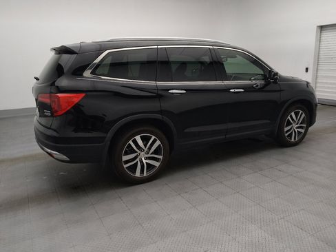 Used 2017 Honda Pilot Touring image 10