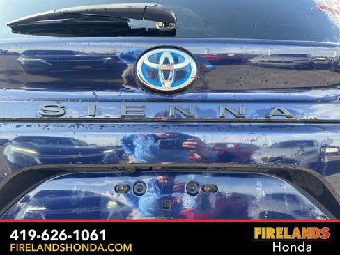 Used 2024 Toyota Sienna XLE image 33