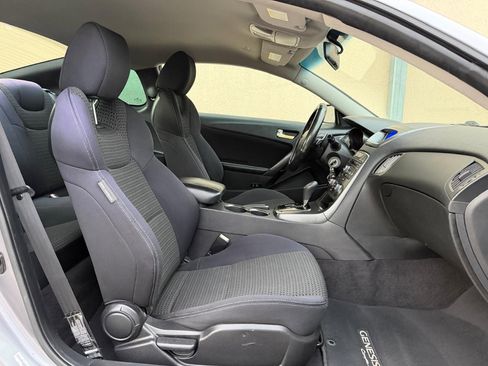 Used 2012 Hyundai Genesis 2.0T image 17
