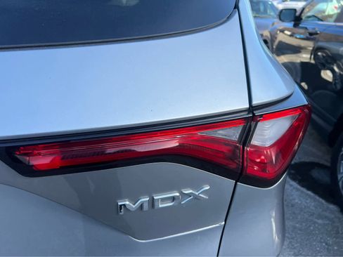 Used 2023 Acura MDX SH-AWD w/ Advance Package image 9
