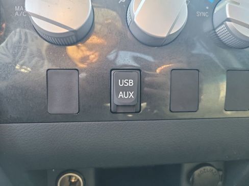 Used 2010 Toyota Tundra 2WD Double Cab image 21