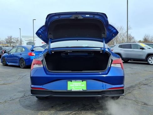 Used 2023 Hyundai Elantra Blue w/ Preferred Accessory Package image 10