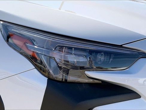 Certified 2025 Subaru Outback Premium image 32