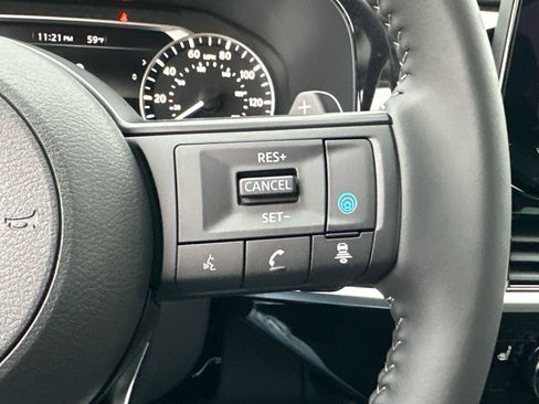 New 2025 Nissan Pathfinder SV image 39