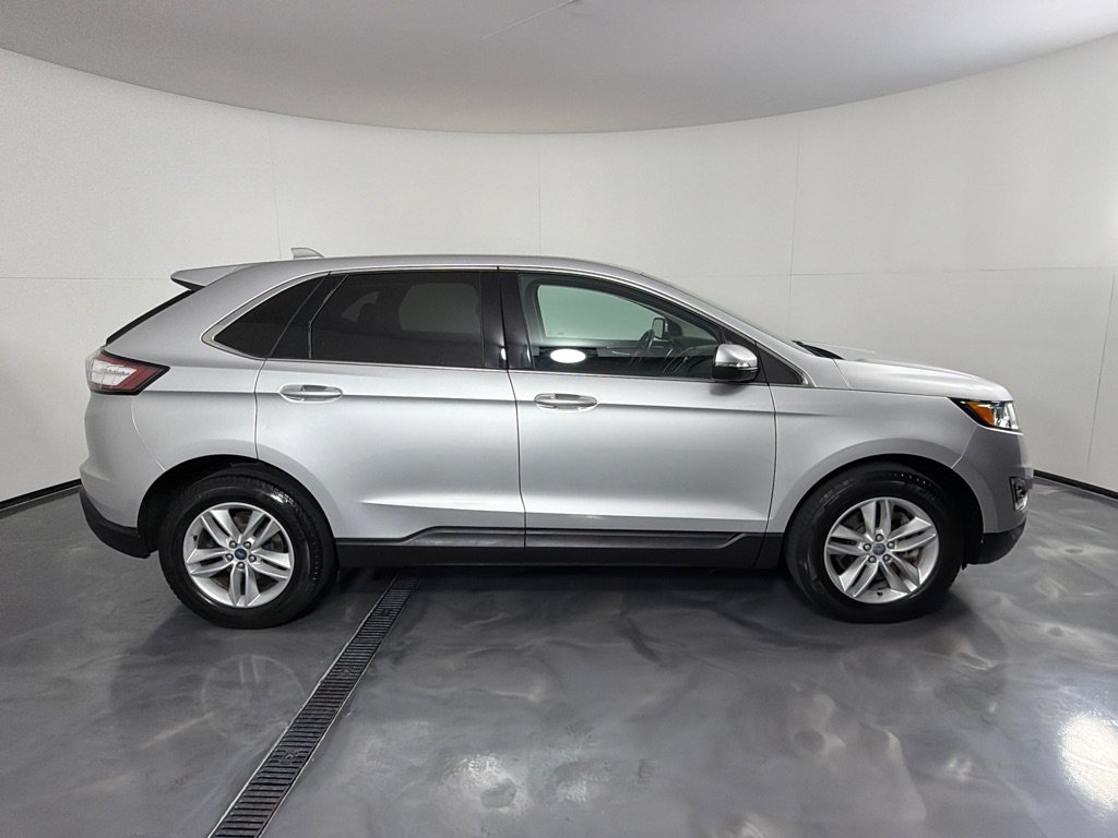 Used 2016 Ford Edge SEL w/ Equipment Group 201A AWD/4WD image 4