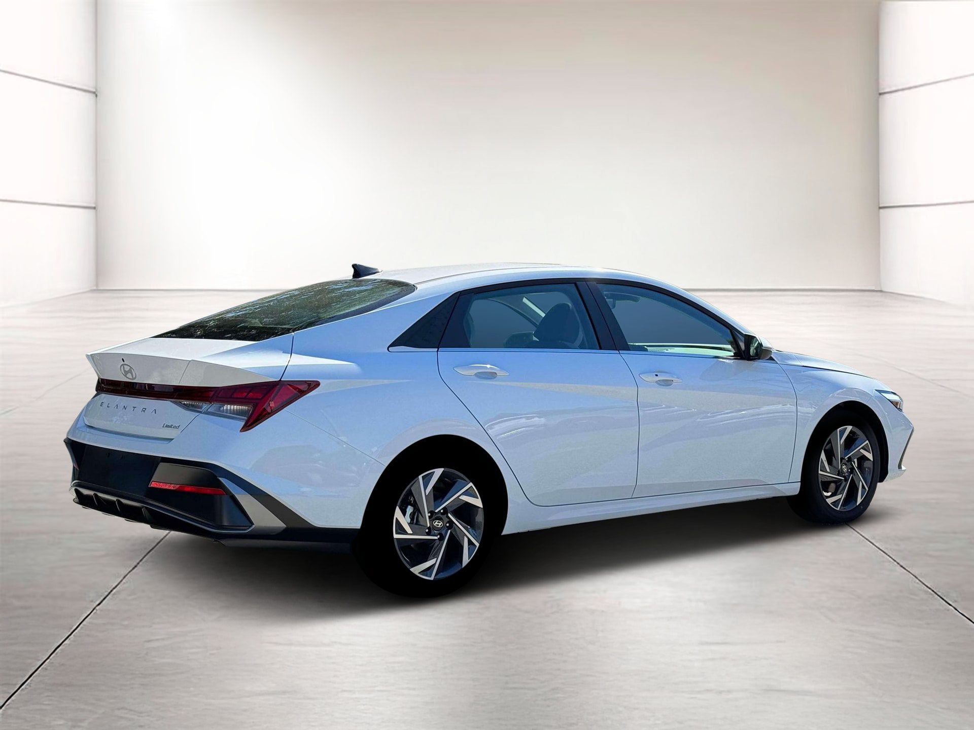 Certified 2026 Hyundai Elantra Limited FWD image 7