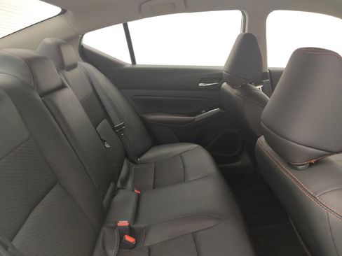 Used 2023 Nissan Altima 2.5 SR AWD/4WD image 19
