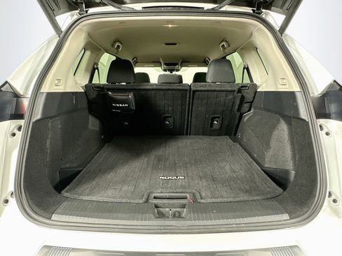Used 2024 Nissan Rogue SV FWD image 27