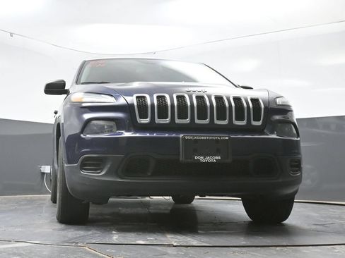 Used 2016 Jeep Cherokee Sport AWD/4WD image 25