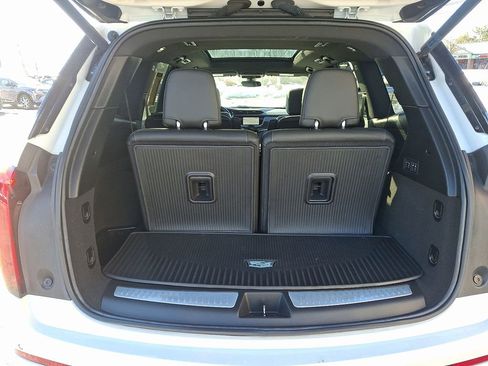 Certified 2024 Cadillac XT6 Premium Luxury image 32