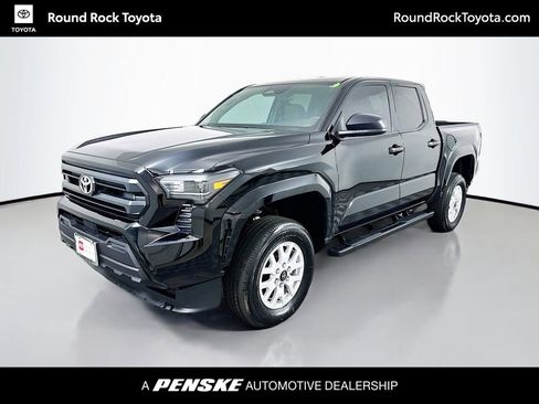 Used 2025 Toyota Tacoma SR image 1