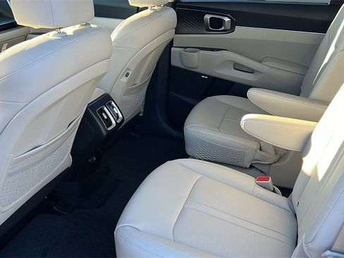 New 2026 Kia Sorento EX image 9