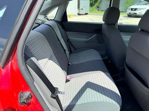 Used 2006 Ford Focus SE FWD image 19