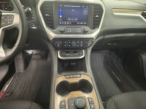 Used 2021 GMC Acadia SLE w/ Driver Convenience Package FWD image 23