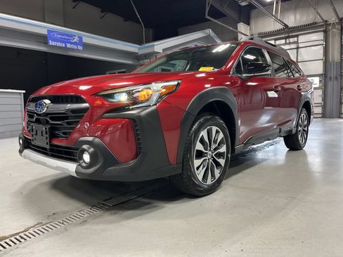 Certified 2024 Subaru Outback Limited AWD/4WD image 3