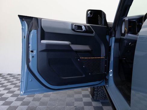 Used 2022 Ford Bronco Badlands image 15