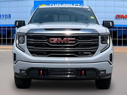 Used 2024 GMC Sierra 1500 AT4 w/ Technology Package AWD/4WD image 2