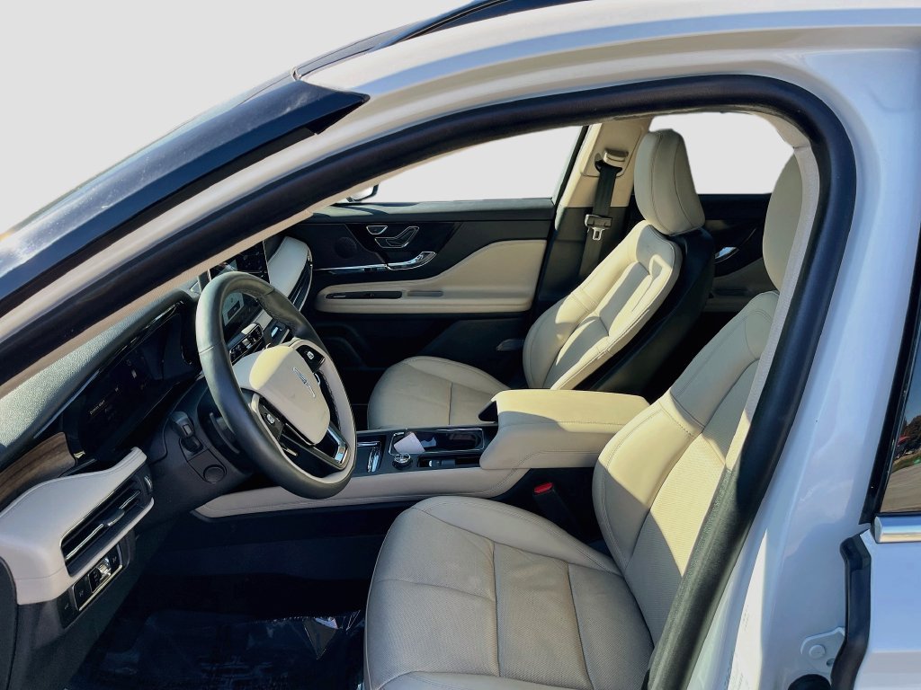 Used 2026 Lincoln Corsair Reserve AWD/4WD image 21