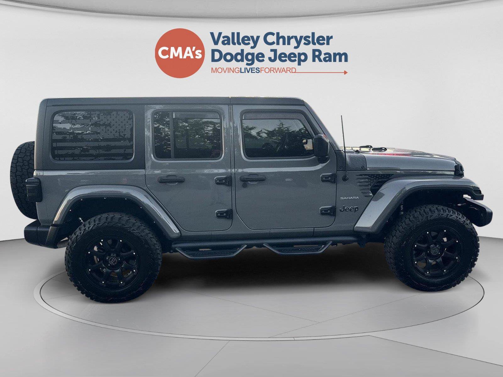 Used 2022 Jeep Wrangler Unlimited Sahara w/ Cold Weather Group AWD/4WD image 6