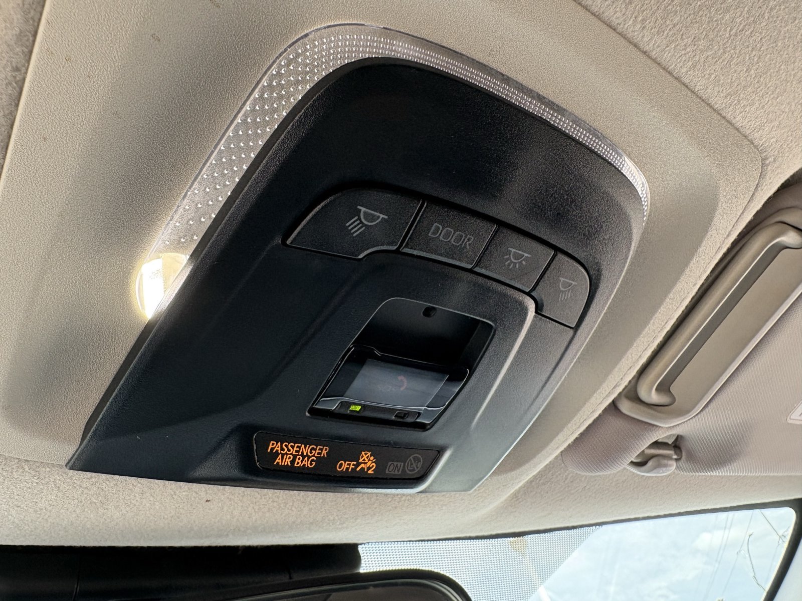 Used 2024 Toyota Corolla LE FWD image 39