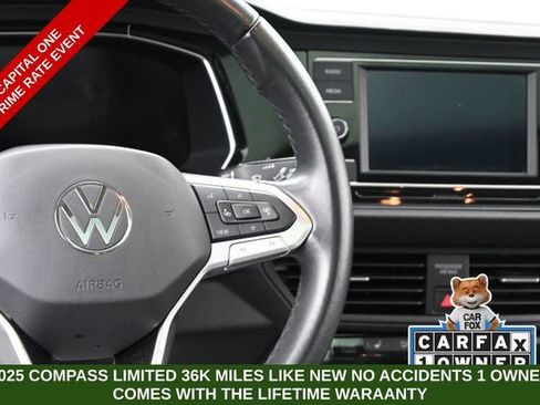 Used 2024 Volkswagen Jetta SE FWD image 28