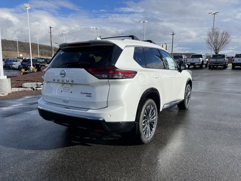 New 2026 Nissan Rogue Platinum w/ Platinum Premium Package image 3