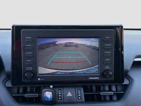 Used 2022 Toyota RAV4 XLE Premium image 8