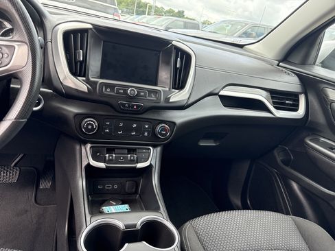 Used 2022 GMC Terrain SLE image 14