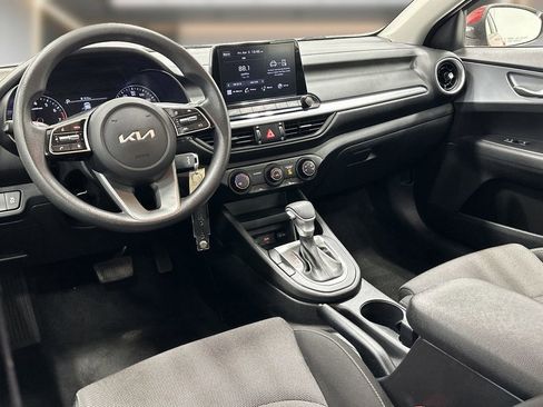 Used 2022 Kia Forte LXS FWD image 11