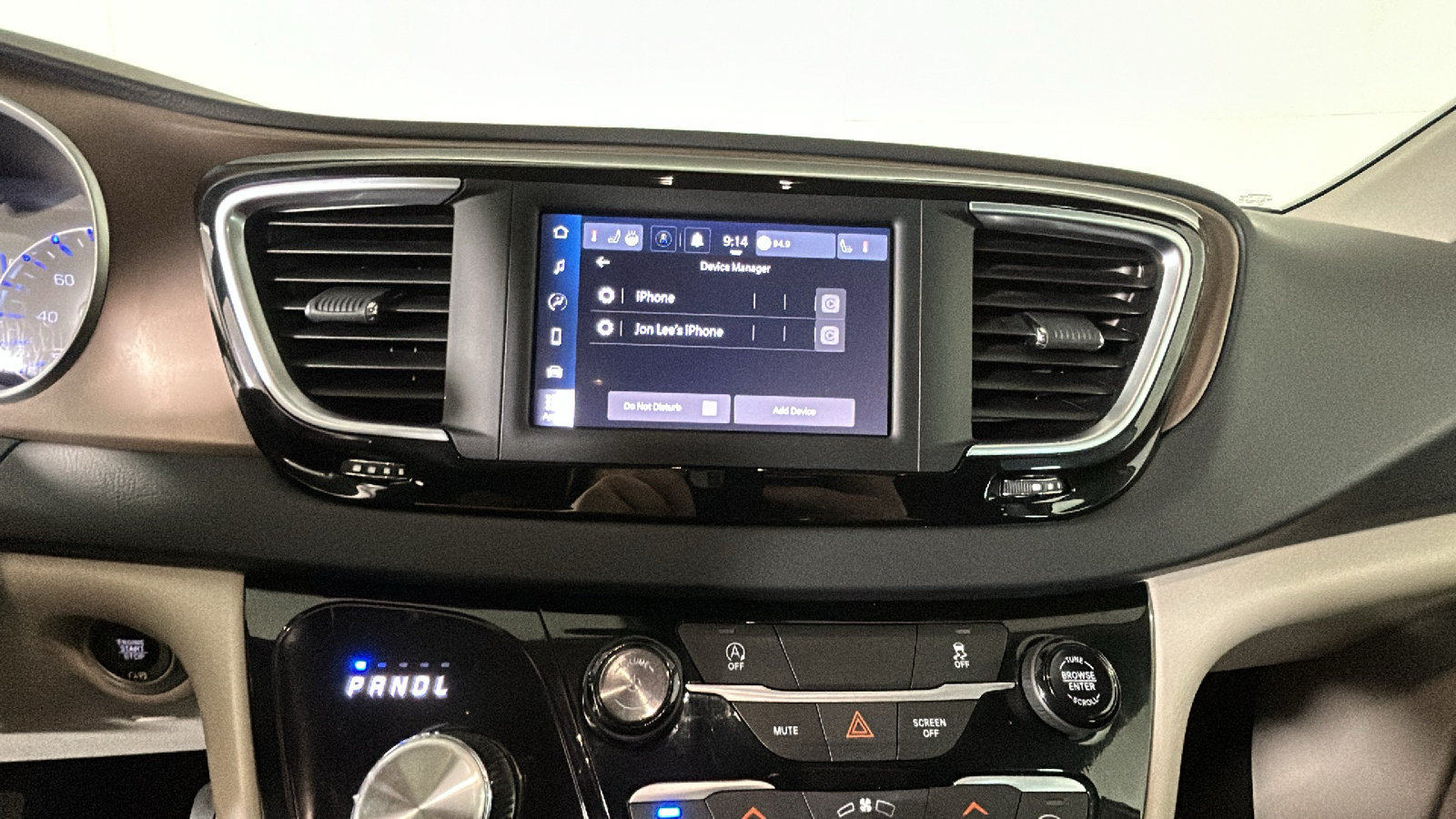 Used 2024 Chrysler Voyager LX FWD image 26