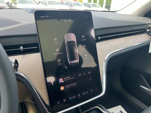 New 2026 Volvo EX90 Plus AWD/4WD image 15
