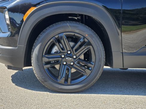 New 2026 Chevrolet TrailBlazer LT w/ Convenience Package FWD image 7