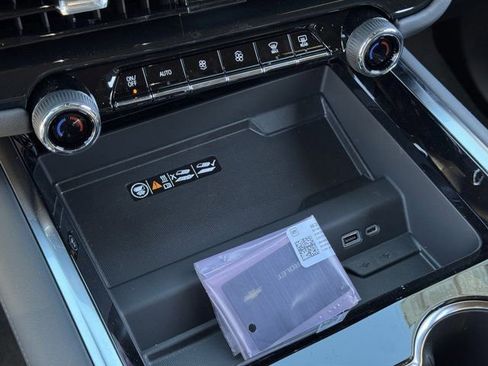 New 2026 Chevrolet Suburban LT w/ Comfort Package image 15