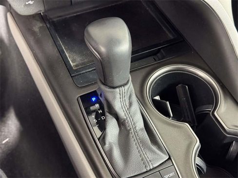 Used 2022 Toyota Camry SE image 29