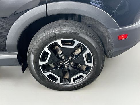 Used 2023 Ford Bronco Sport Outer Banks w/ Tech Package image 11