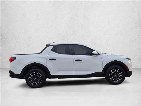 Used 2023 Hyundai Santa Cruz SE AWD/4WD image 4